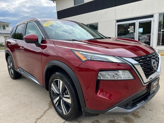 2023 Nissan Rogue — side profile view